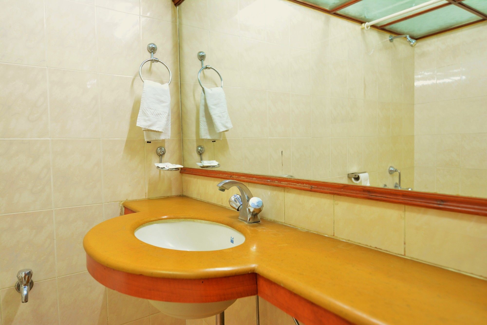 Hotel Sahaj Palace Ahmedabad Ngoại thất bức ảnh